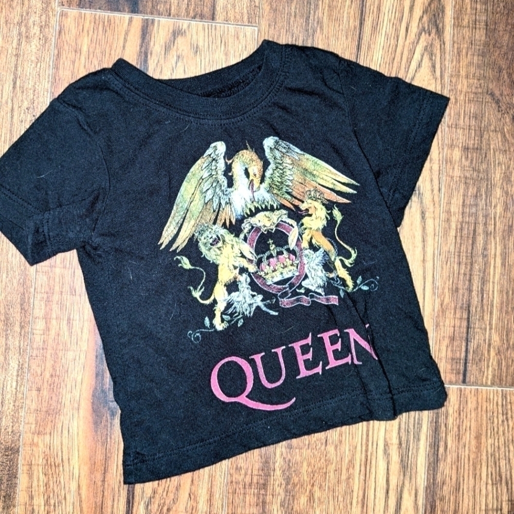 18m Black Queen Official Merch Band Tee